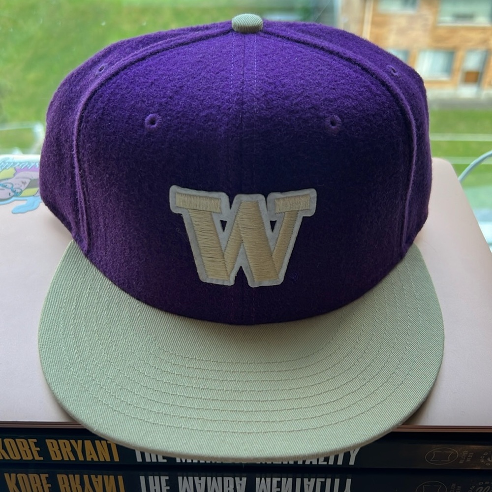 Nike Washington Huskies Original Hat 7 1/4 Excellent Condition